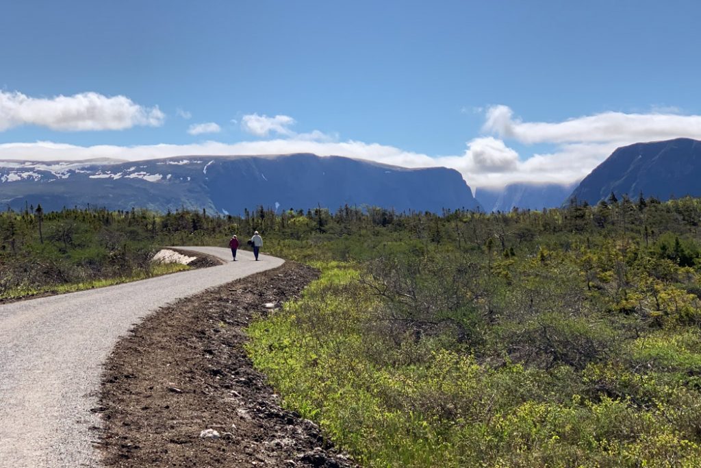 Newfoundland-western_brook_pond_walk1
