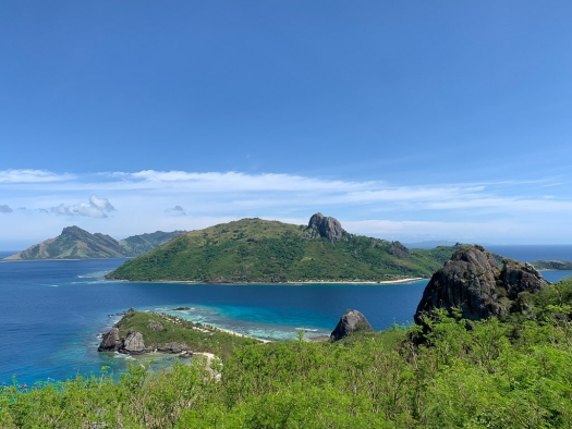 barefoot_kuata-summit_view1