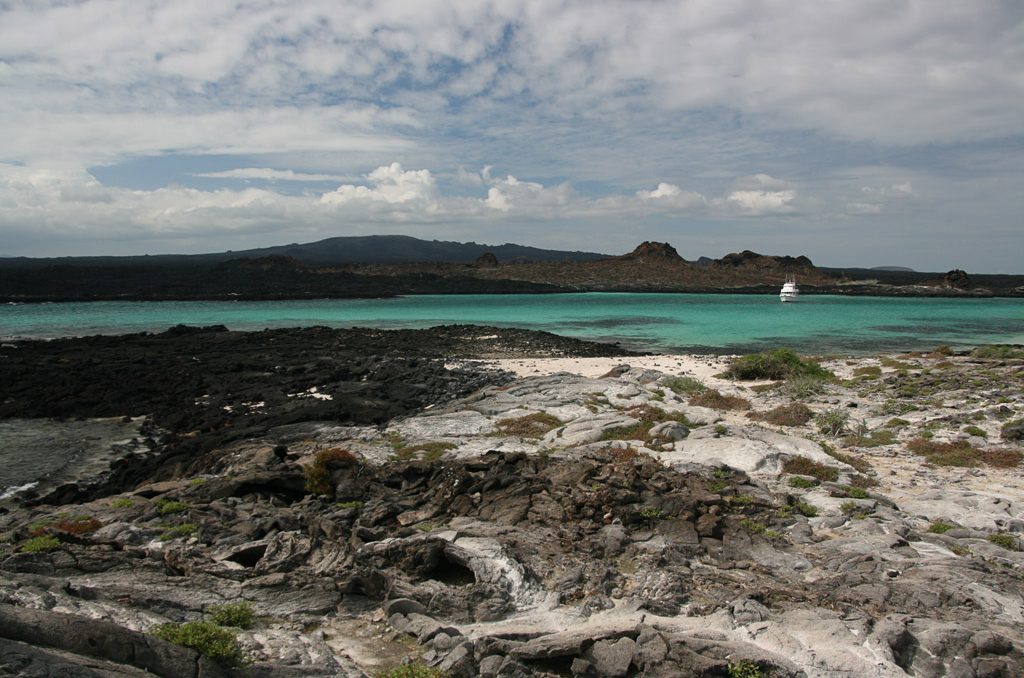 Boats from Chinese Hat Island