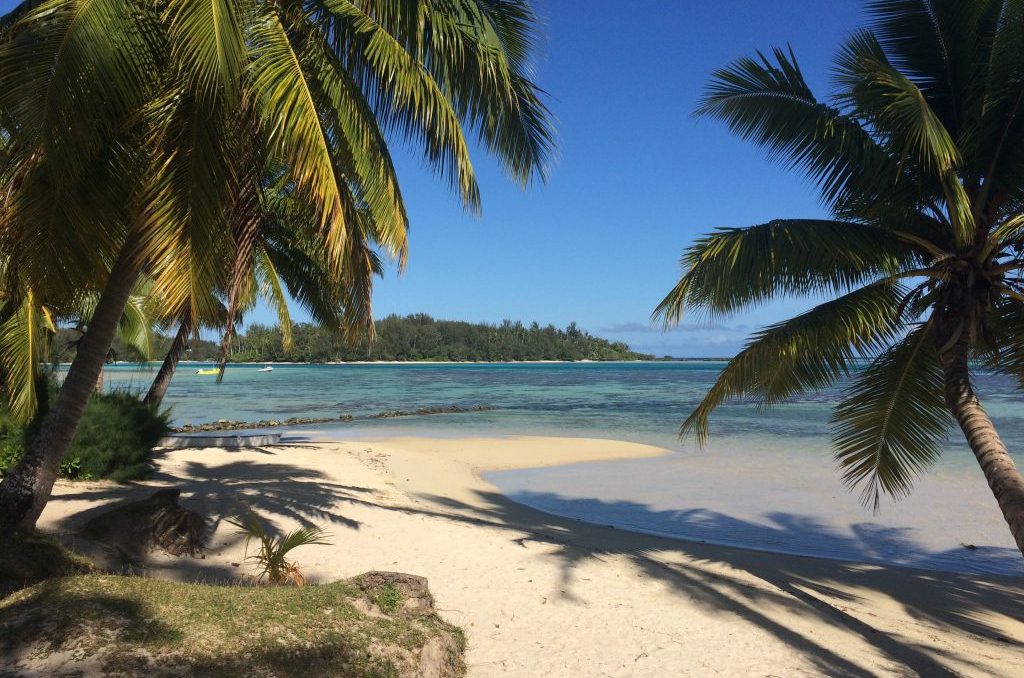 hotel_les_tipaniers_beach