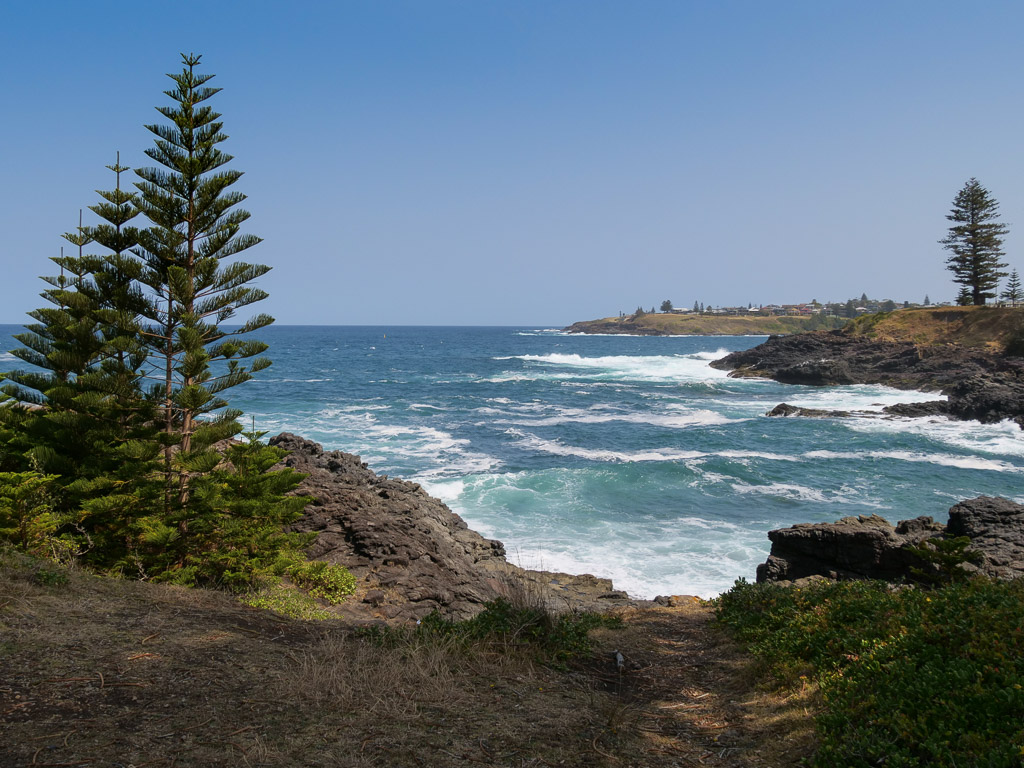 kiama_rocky_scenery
