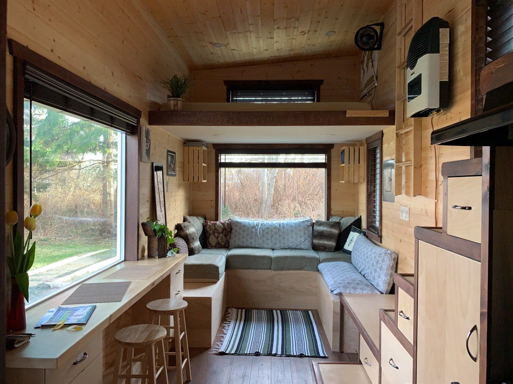 tiny_house_livingroom